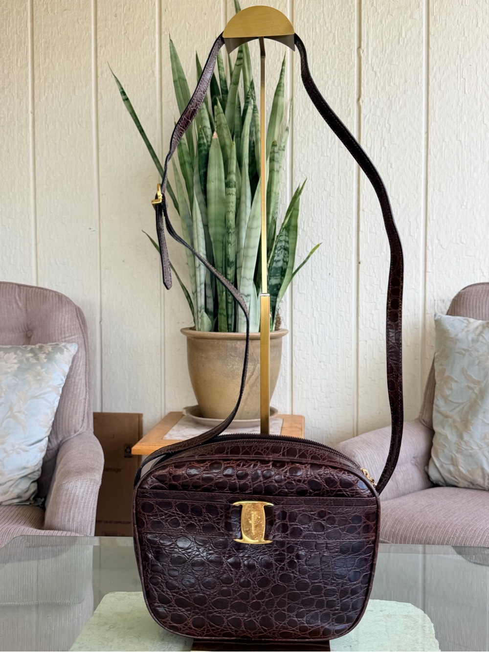 Ferragamo Croc Embossed Brown Crossbody Bag💝💝💝